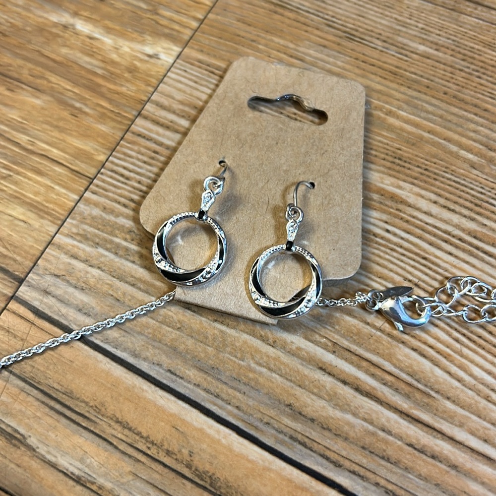 SHB Vintage Necklace/Earrings - Picture 2 of 5